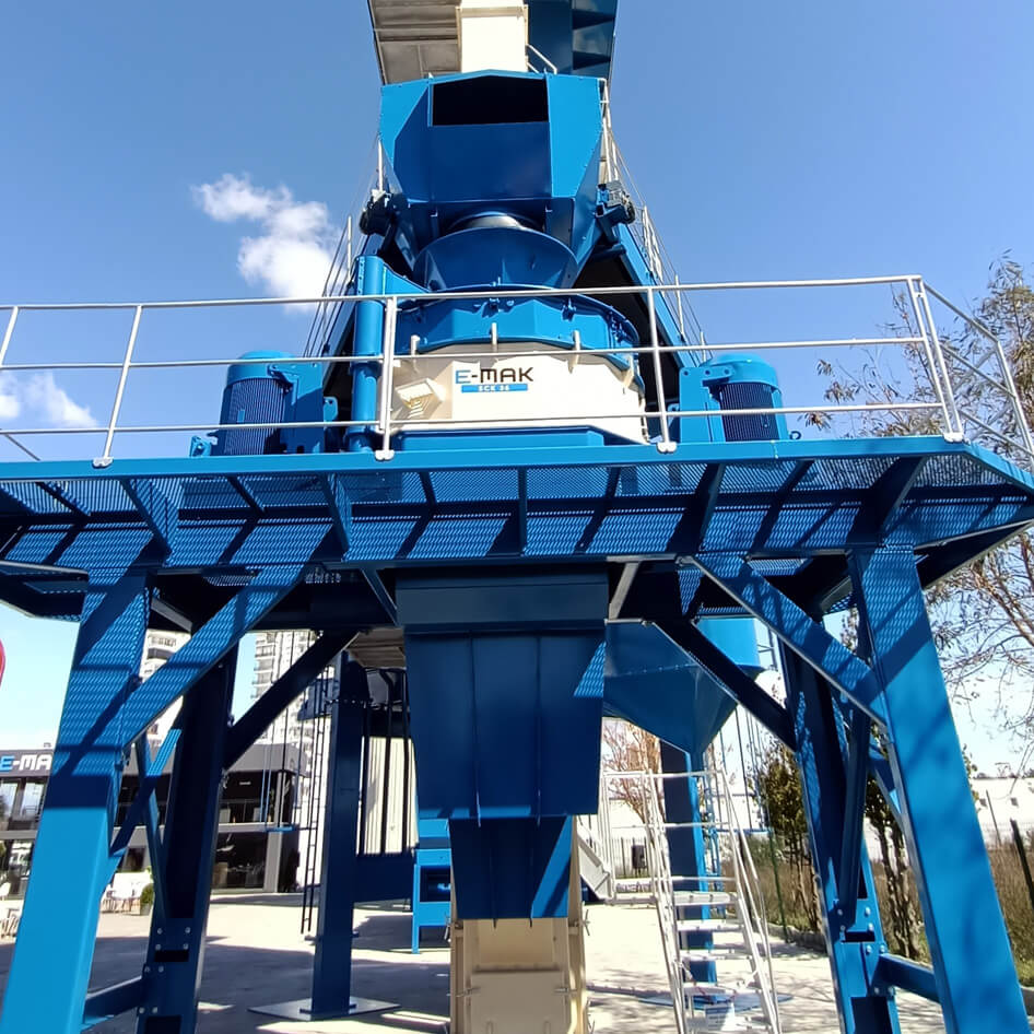 VERTICAL IMPACT CRUSHER